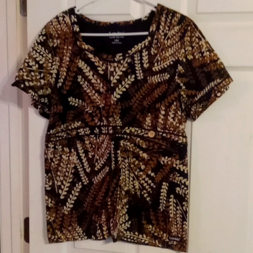 Uniform top